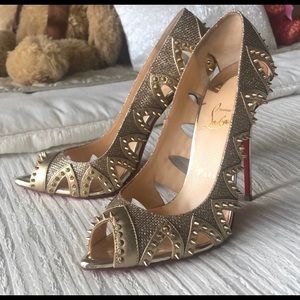 Christian Louboutin Gold Circus City Pumps 🎪